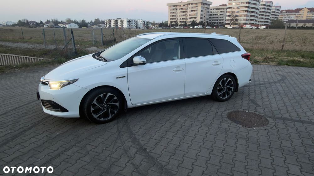 Toyota Auris Hybrid 135 Comfort - 2
