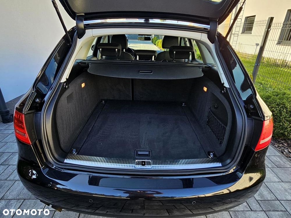 Audi A4 Avant 2.0 TDI DPF Ambiente - 33