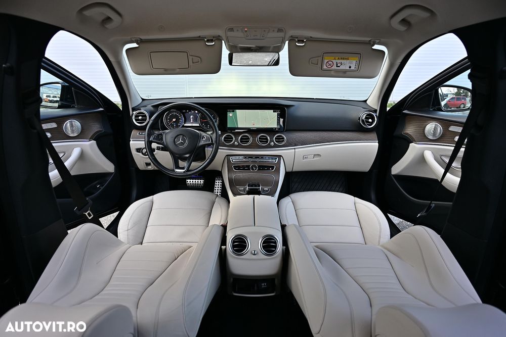 Mercedes-Benz E 220 d T-Modell 4MATIC Aut - 35