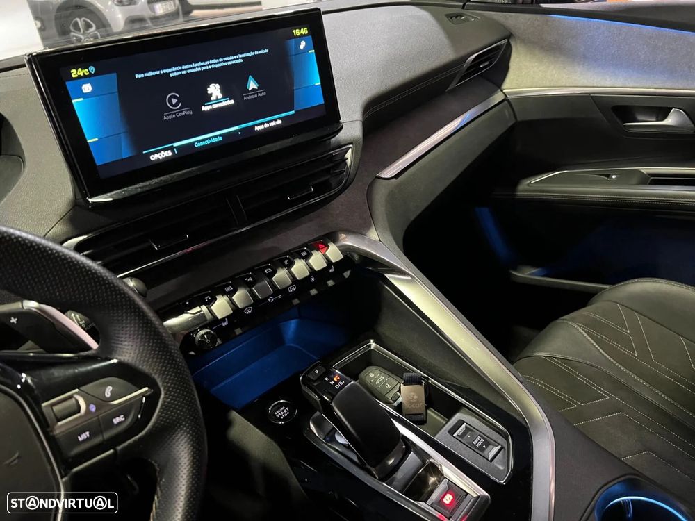 Peugeot 3008 1.6 Hybrid GT Pack e-EAT8 - 28