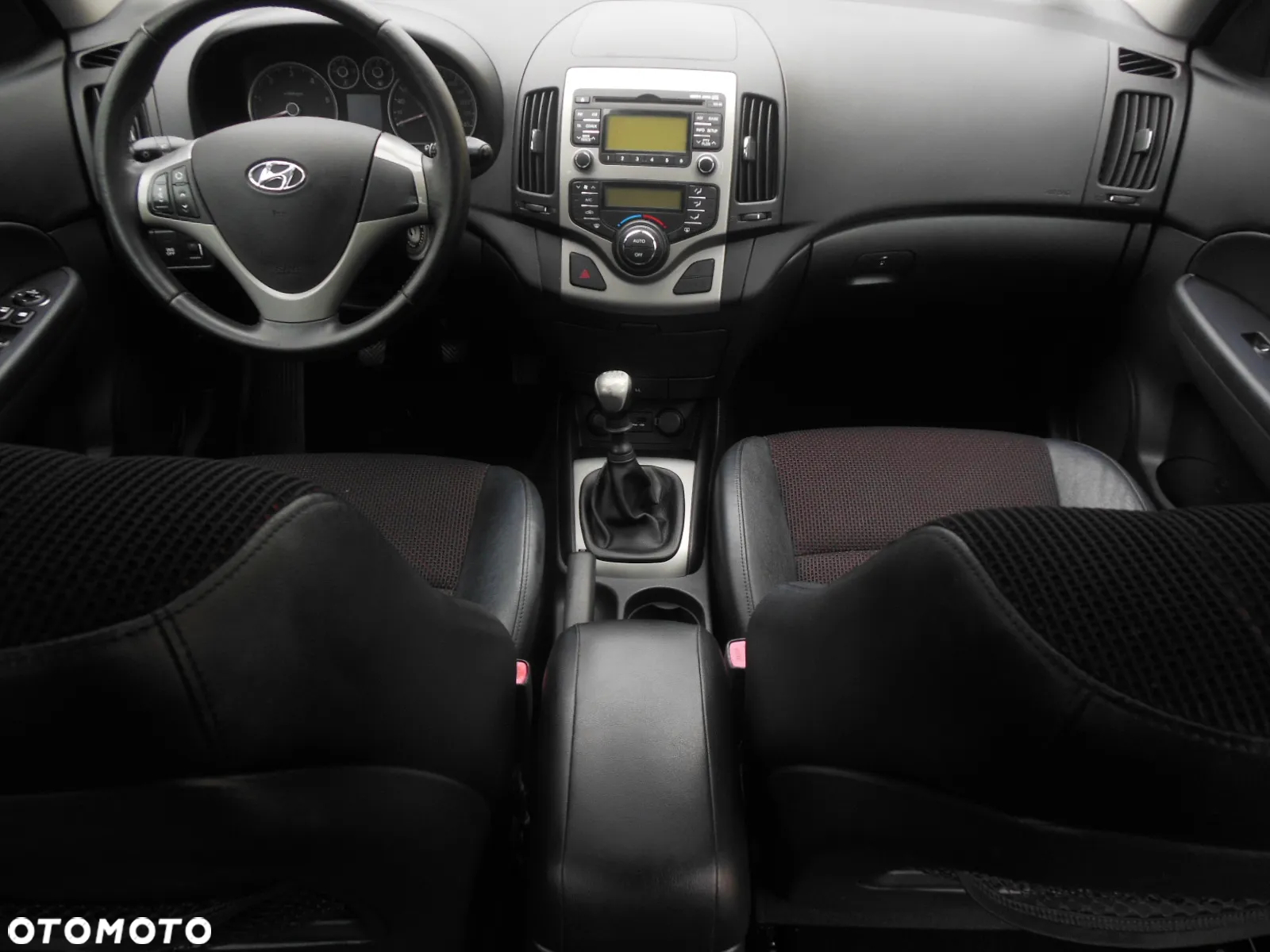 Hyundai i30 1.6 CRDi Premium - 8