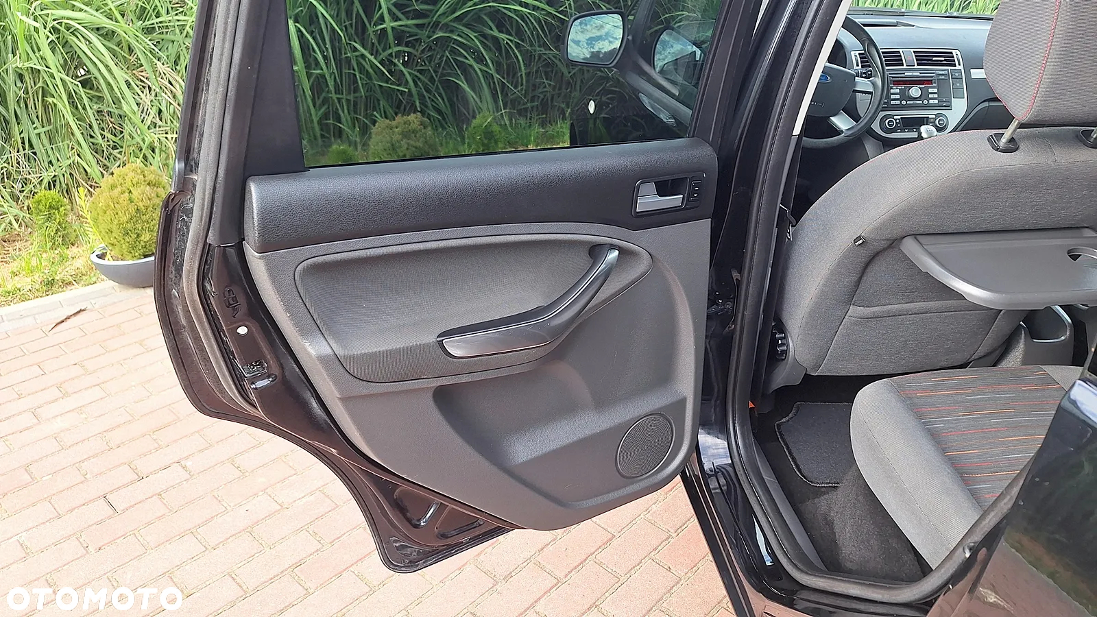 Ford C-MAX 1.6 Ambiente - 19