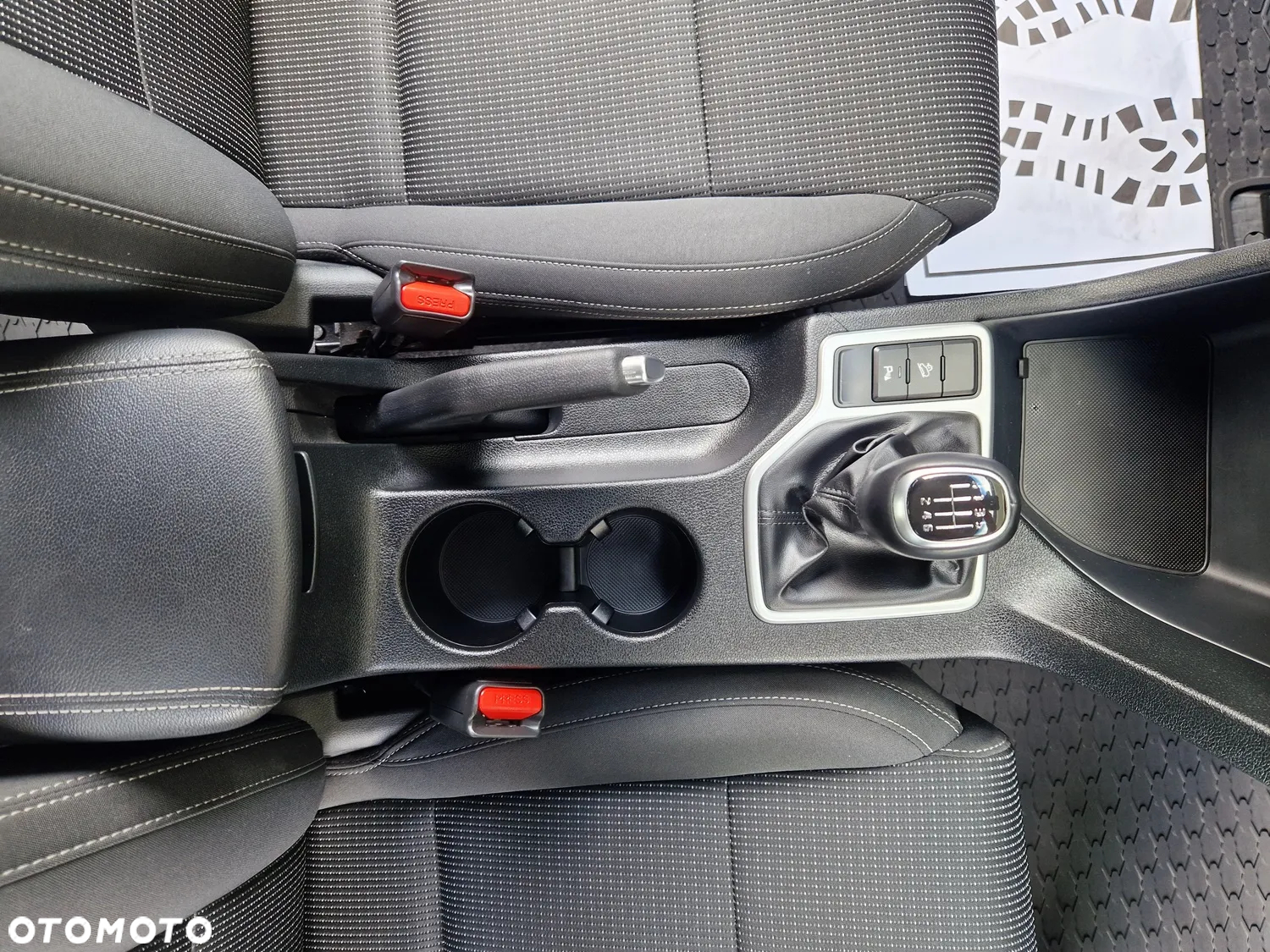 Kia Sportage 1.6 GDI L Business Line 2WD - 34