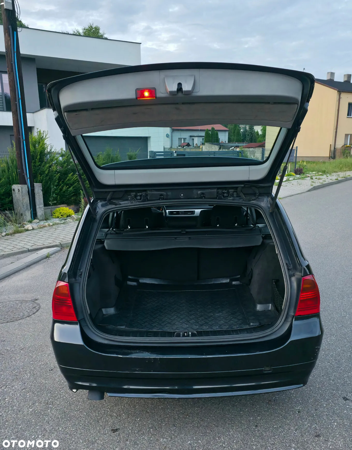 BMW Seria 3 318d - 11