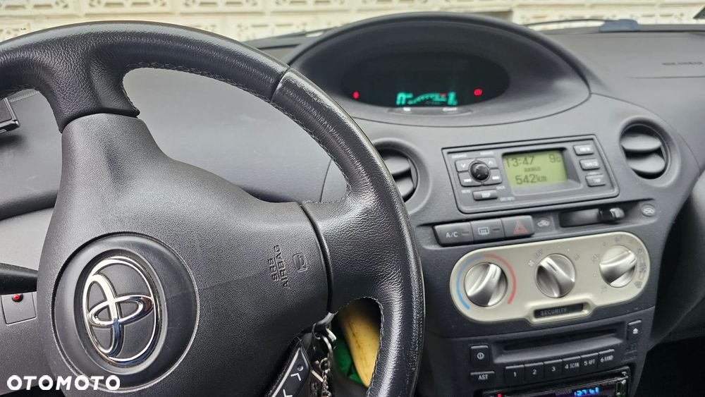 Toyota Yaris - 7