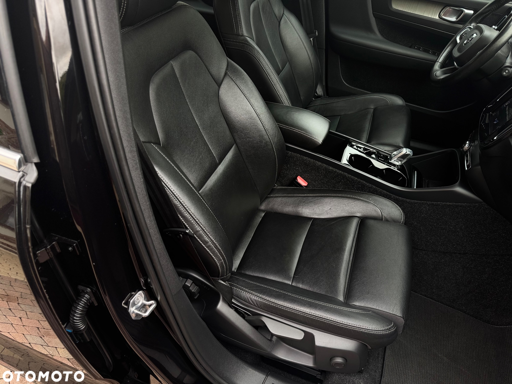 Volvo XC 40 D3 SCR AWD Inscription - 8