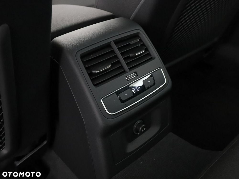 Audi A4 Limousine 35 TFSI mHEV S tronic - 37