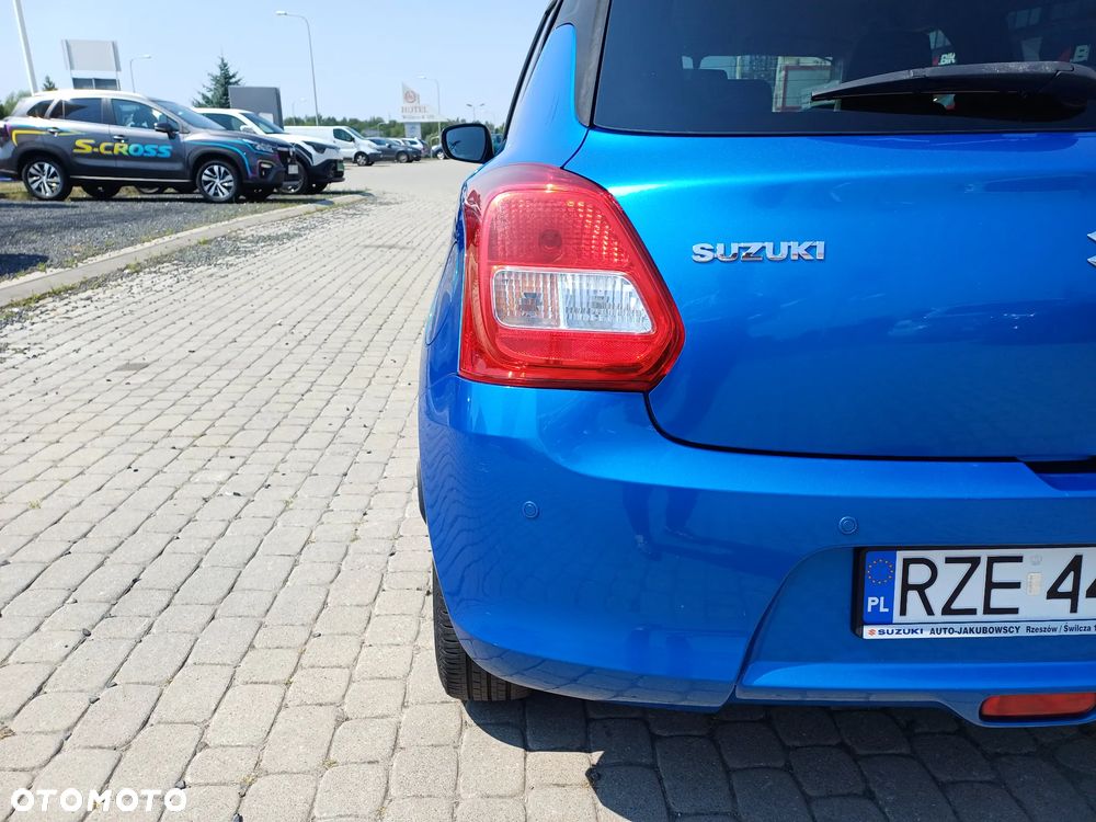 Suzuki Swift 1.2 Premium Plus - 10