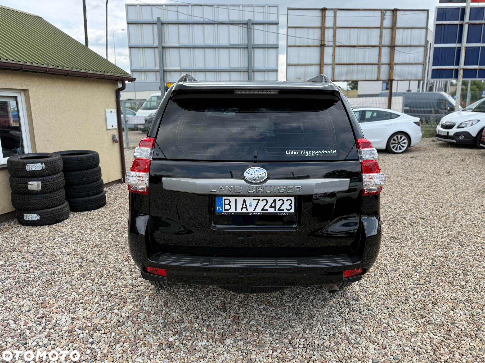 Toyota Land Cruiser - 10