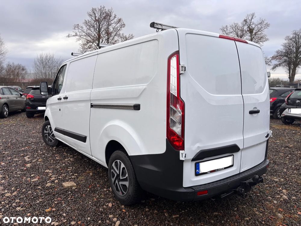 Ford TRANSIT CUSTOM - 12