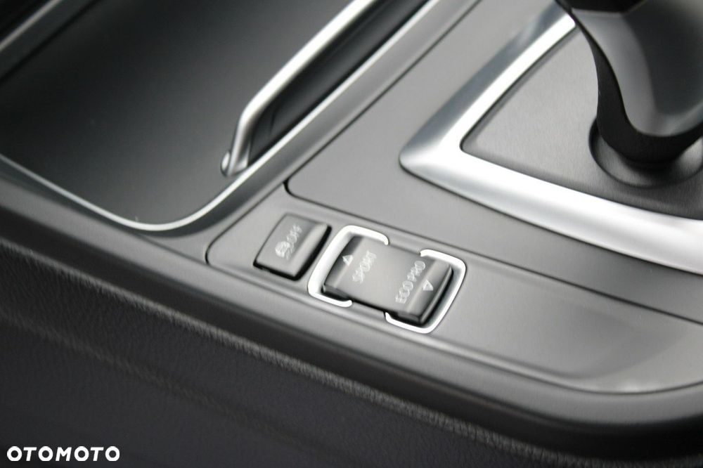 BMW Seria 3 - 26