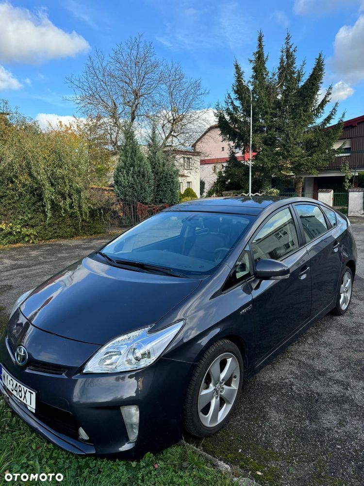 Toyota Prius (Hybrid) Comfort - 5