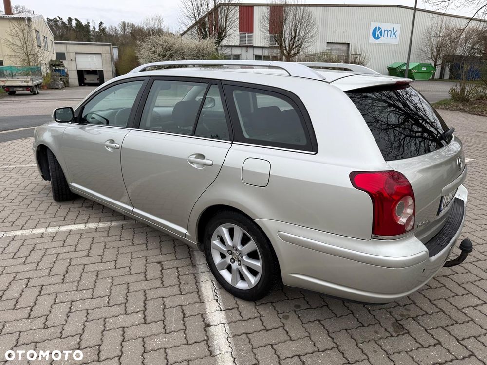 Toyota Avensis 2.0 D-4D Sol Premium - 7