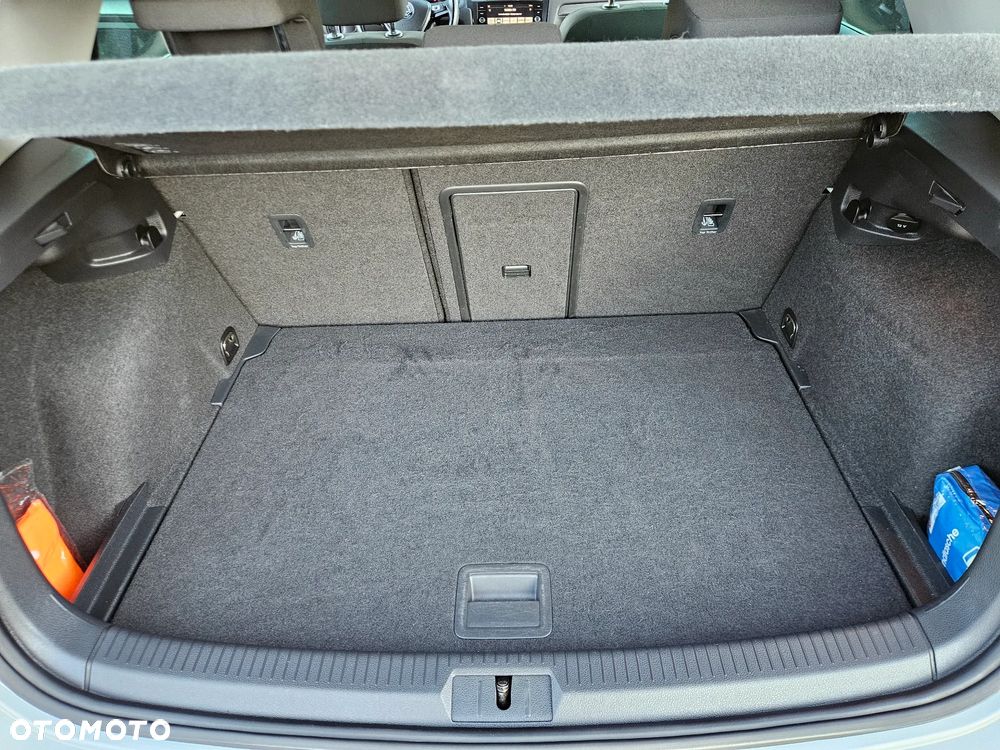Volkswagen Golf - 15