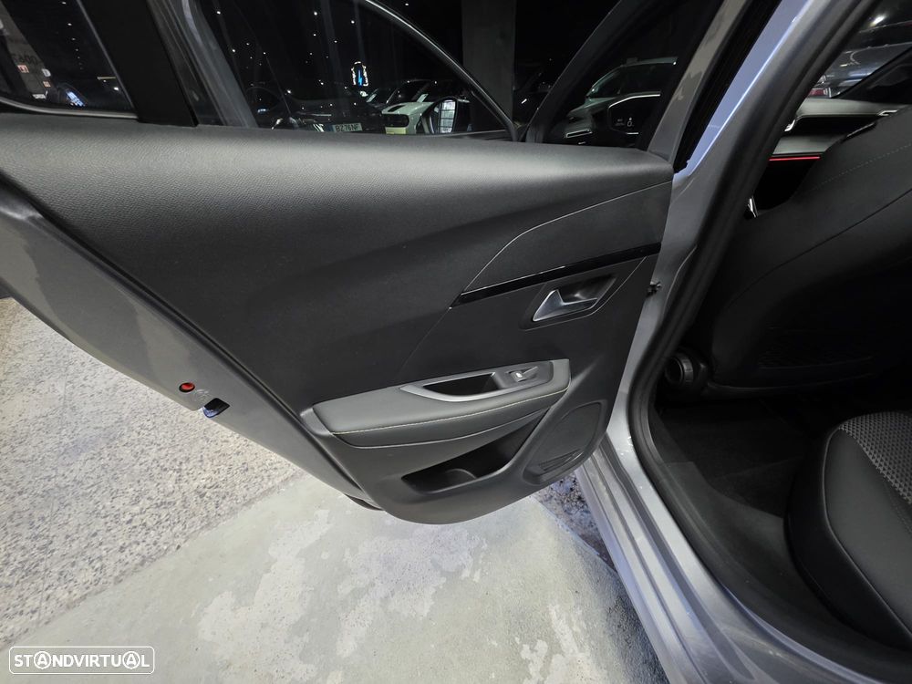 Peugeot e-208 50 kWh GT Line - 10