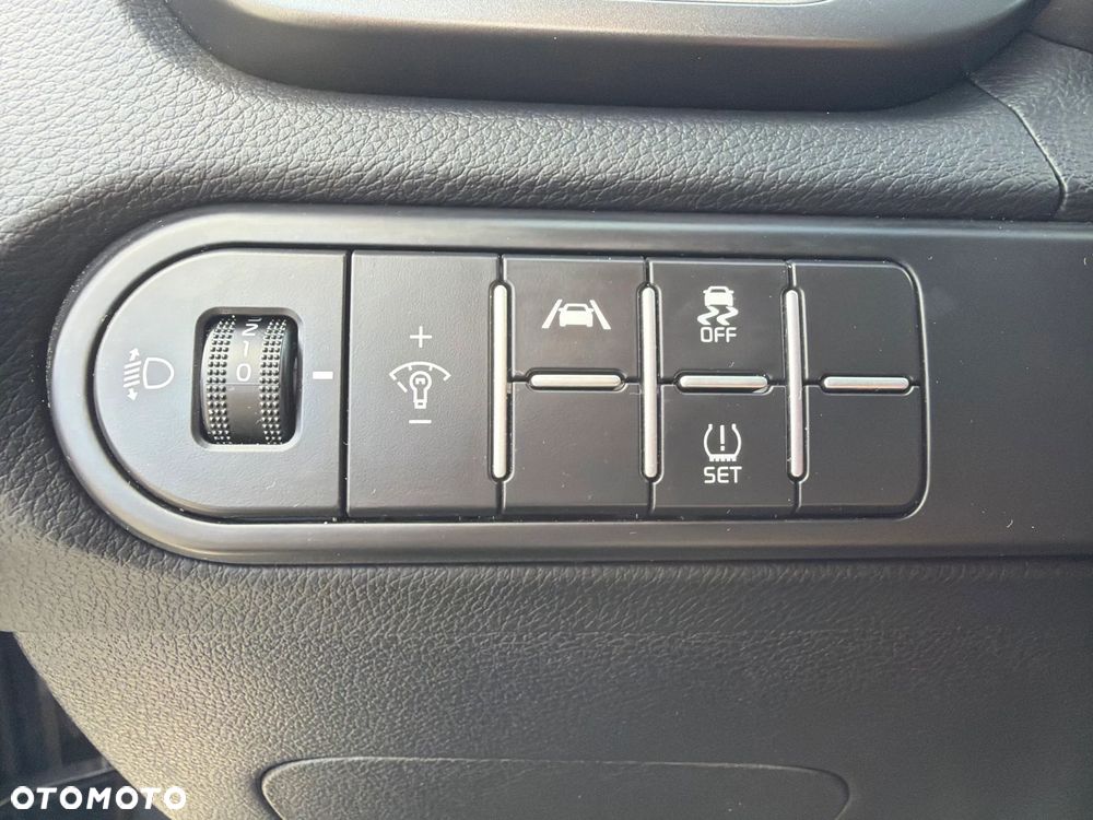 Kia XCeed 1.5 T-GDI M - 22