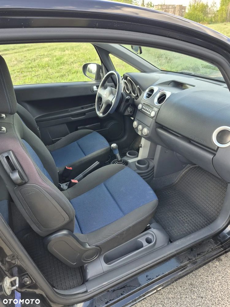 Mitsubishi Colt 1.1 - 6