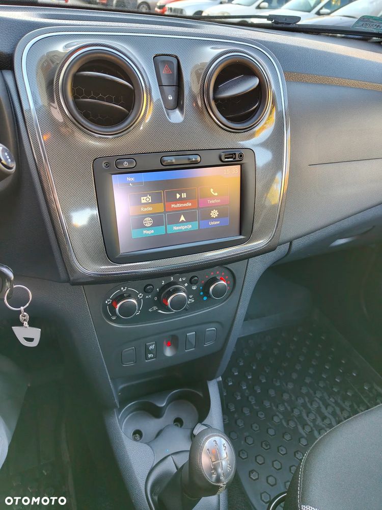 Dacia Sandero 0.9 TCe SL Celebration S&S - 22
