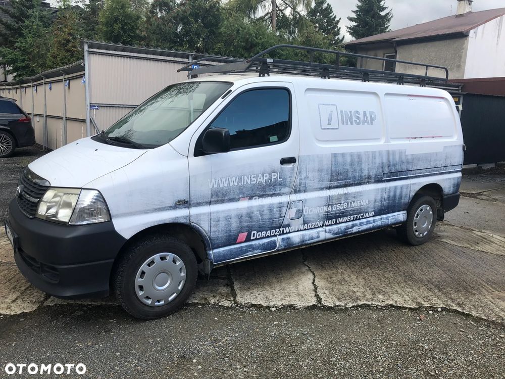 Toyota HIACE - 4