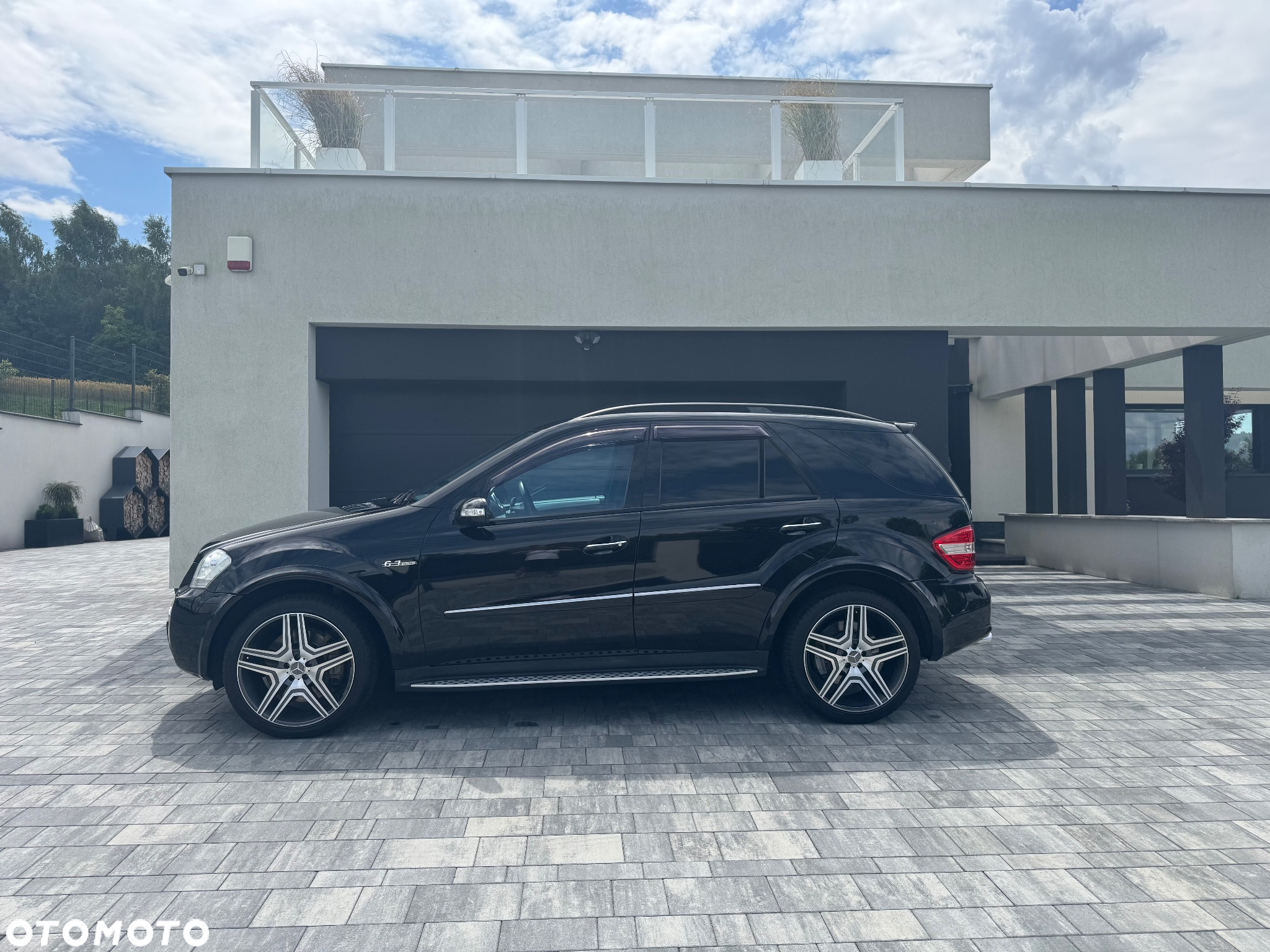 Mercedes-Benz ML 63 AMG 4-Matic - 2