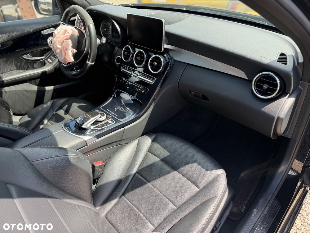 Mercedes-Benz Klasa C 400 4Matic 9G-TRONIC AMG Line - 6