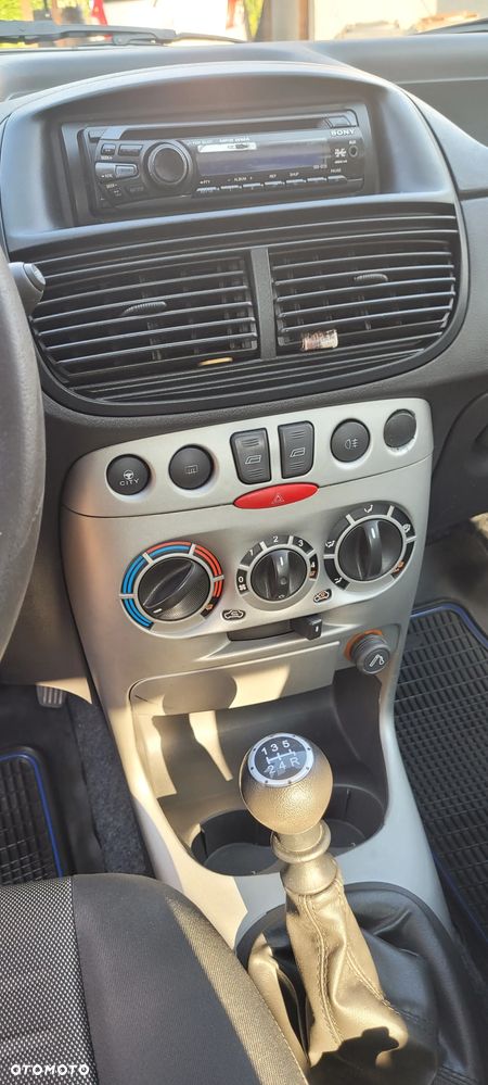 Fiat Punto 1.2 8V - 4