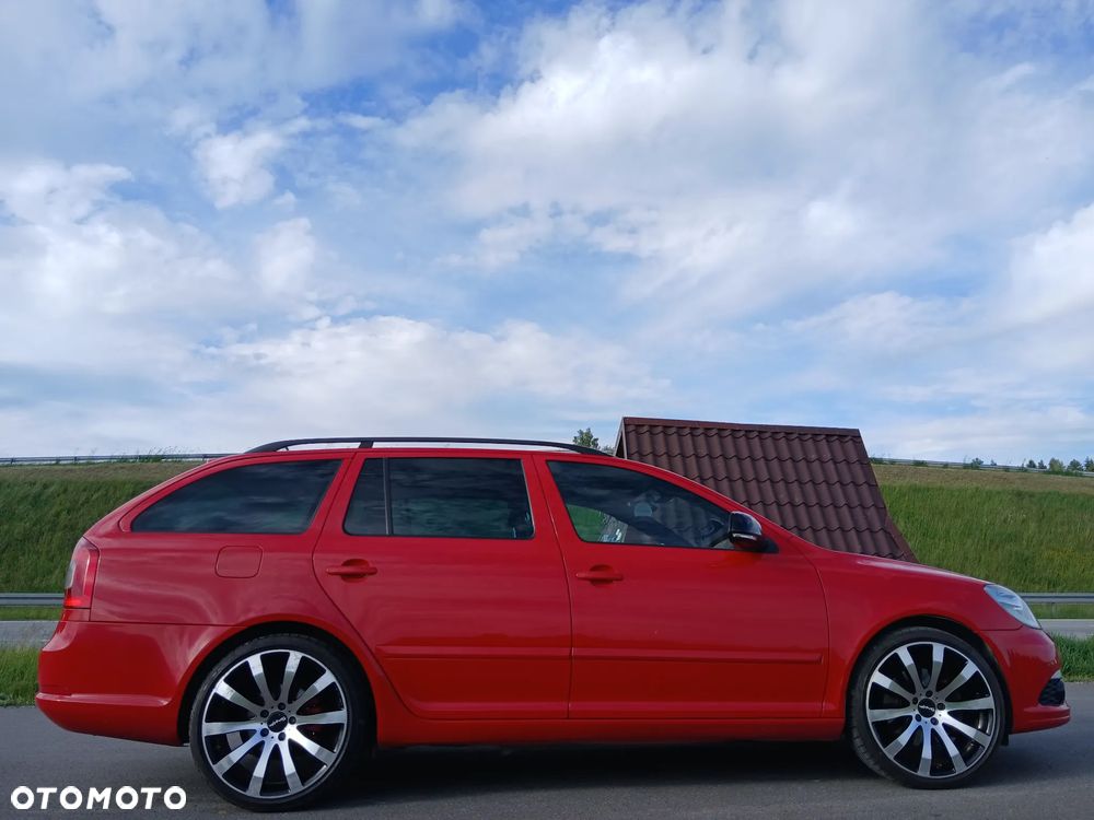 Skoda Octavia 2.0 TDI DPF RS DSG - 18