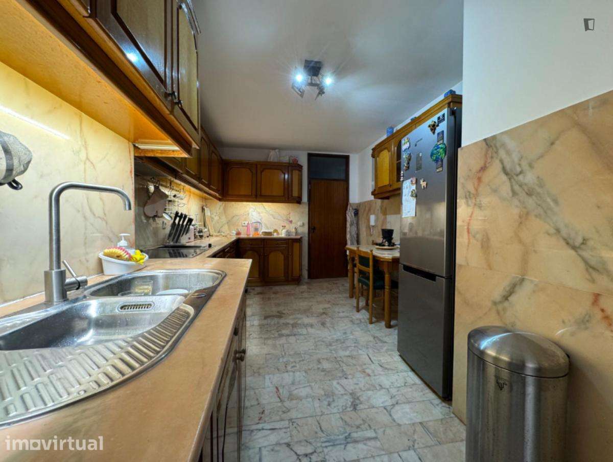 Apartamento com 4 quartos - localizado em Santo Ildefonso Porto - Grande imagem: 2/19