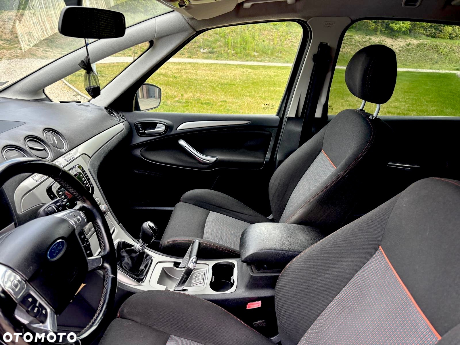 Ford S-Max - 15