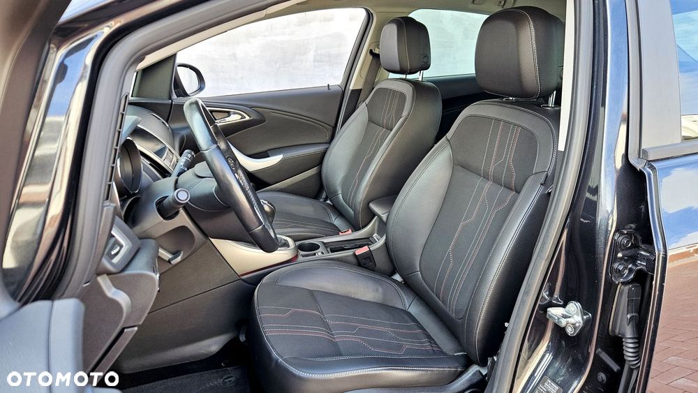 Opel Astra 1.4 Turbo 150 Jahre - 6