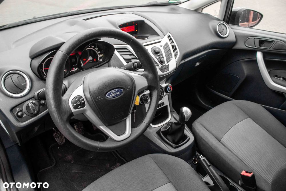 Ford Fiesta 1.4 Champions Edition - 13