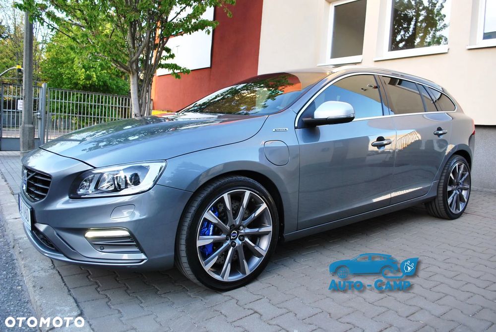 Volvo V60 D6 AWD Plug-in Hybrid R-Design Summum - 30