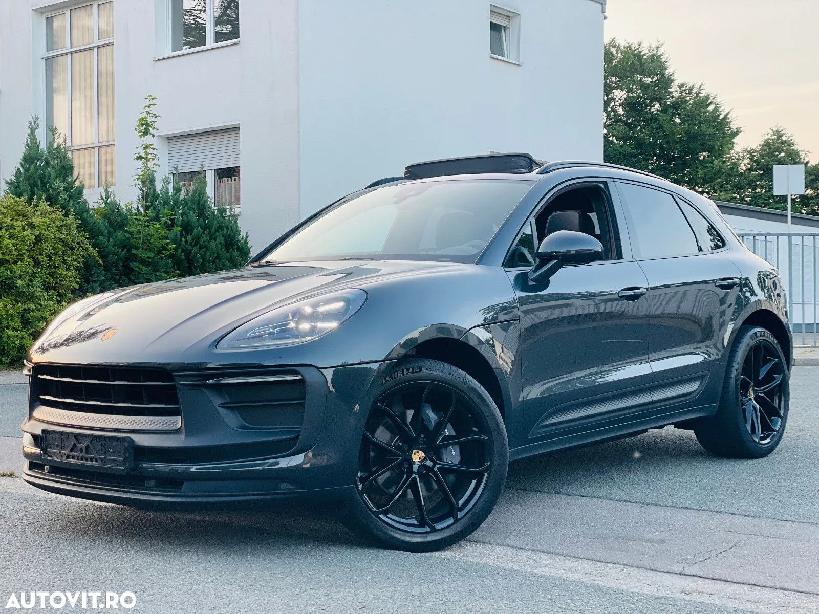 Porsche Macan - 2