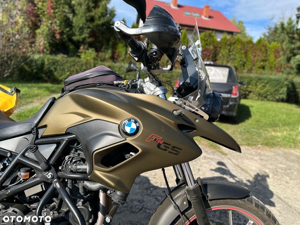 BMW F - 13