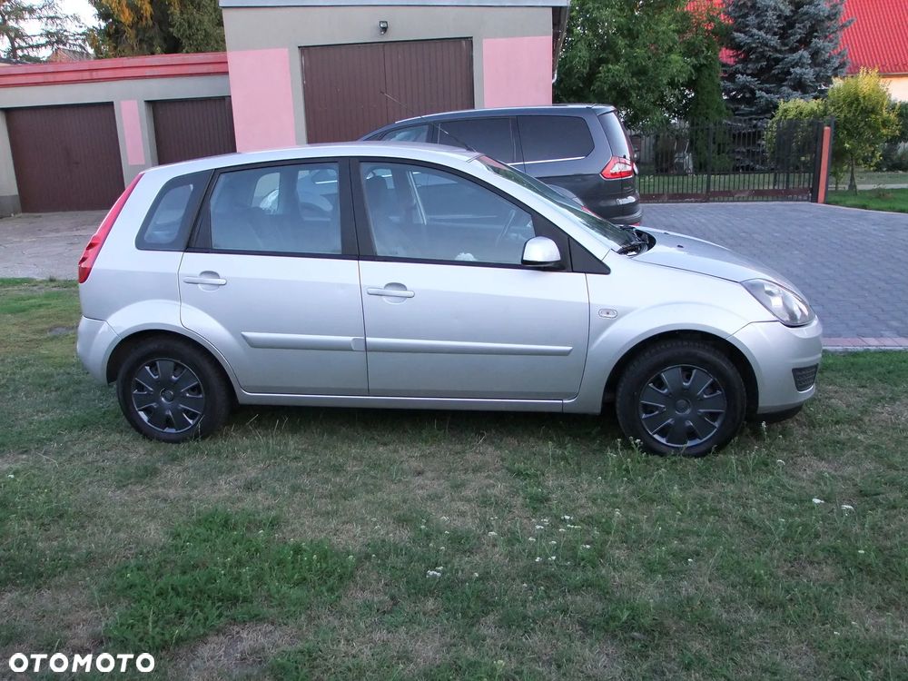 Ford Fiesta 1.3 - 5