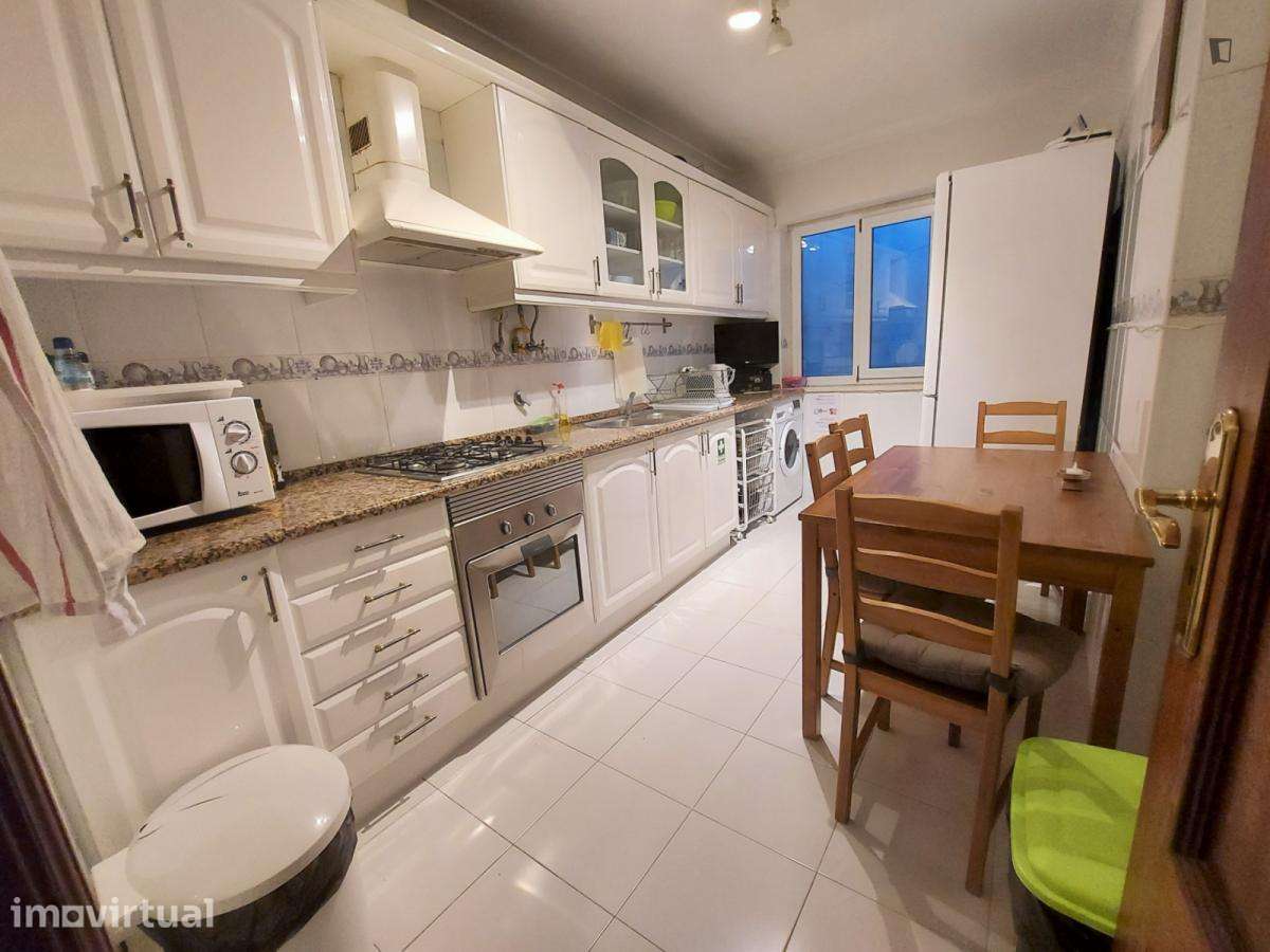 Quarto - localizado em Santos Lisbon - Grande imagem: 2/16