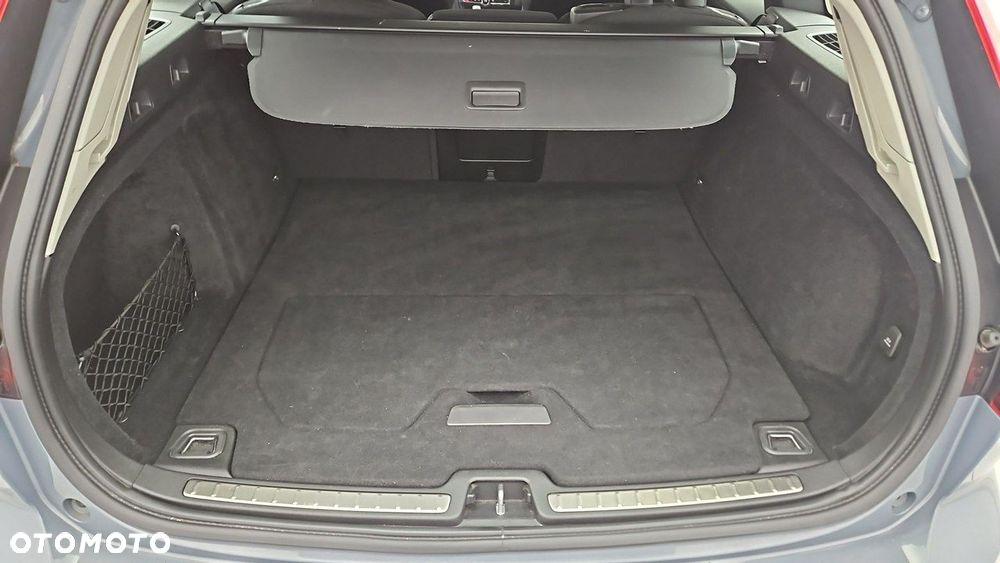 Volvo V60 B3 B Momentum Pro - 22