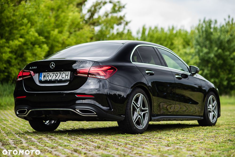 Mercedes-Benz Klasa A 200 AMG Line 7G-DCT - 3