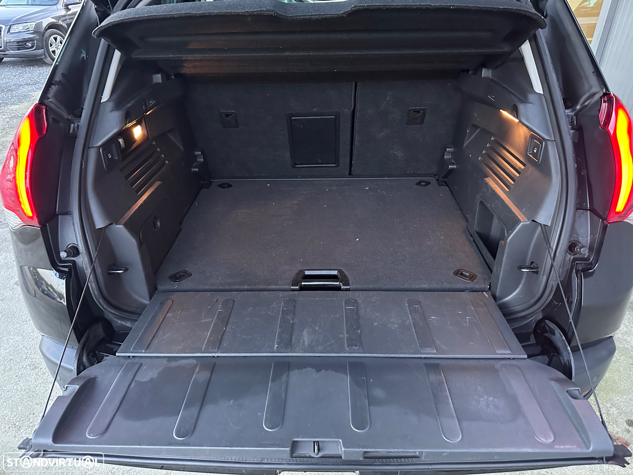 Peugeot 3008 BlueHDi 120 EAT6 Stop & Start Allure - 23