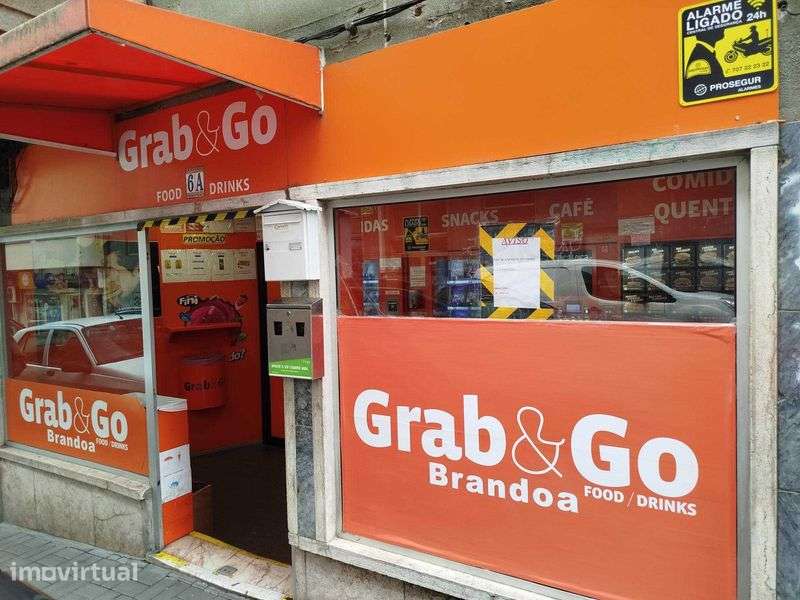 Trespasse de Loja com Máquinas de Vending Automático - Grande imagem: 2/6
