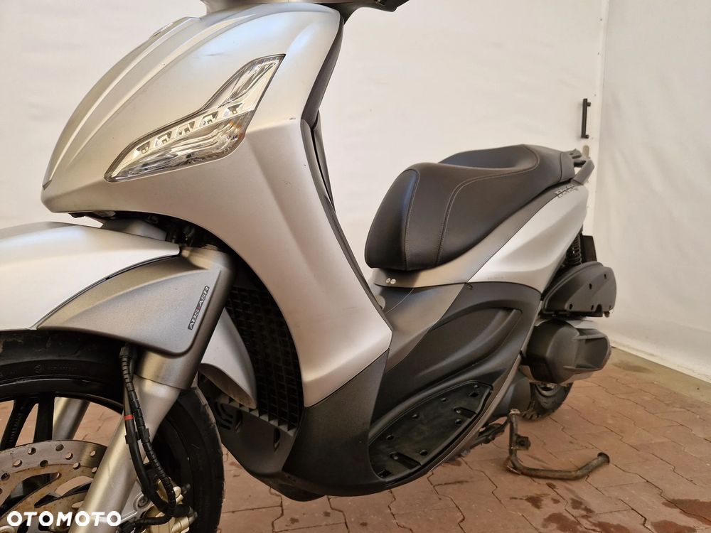 Piaggio Beverly - 16