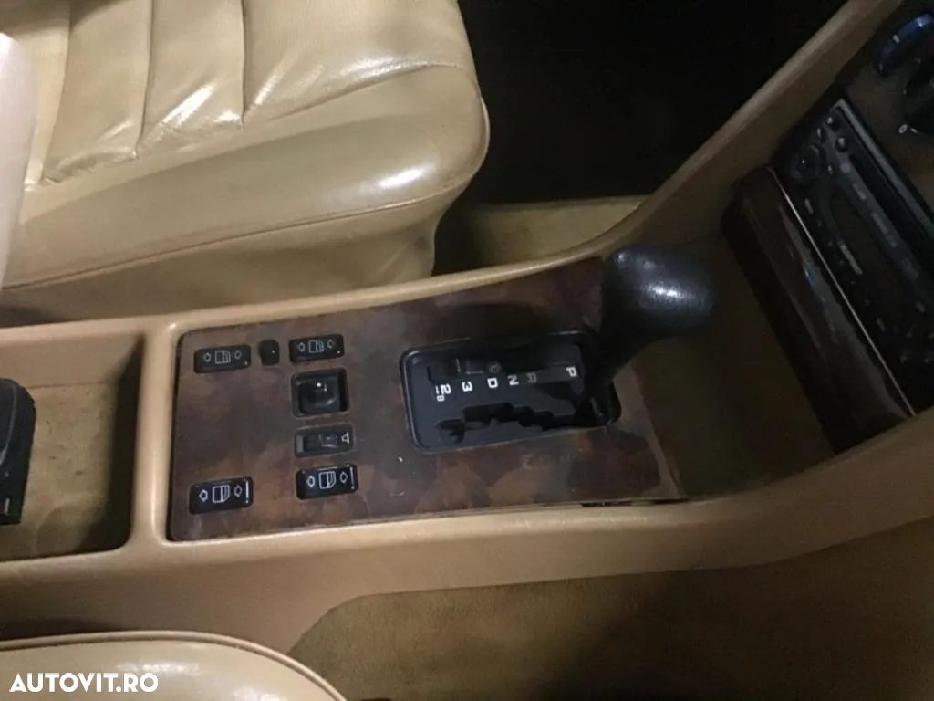 Mercedes-Benz W126 - 11