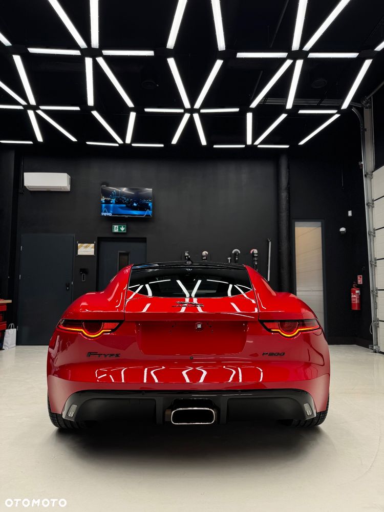 Jaguar F-Type 2.0 Chequered Flag - 3