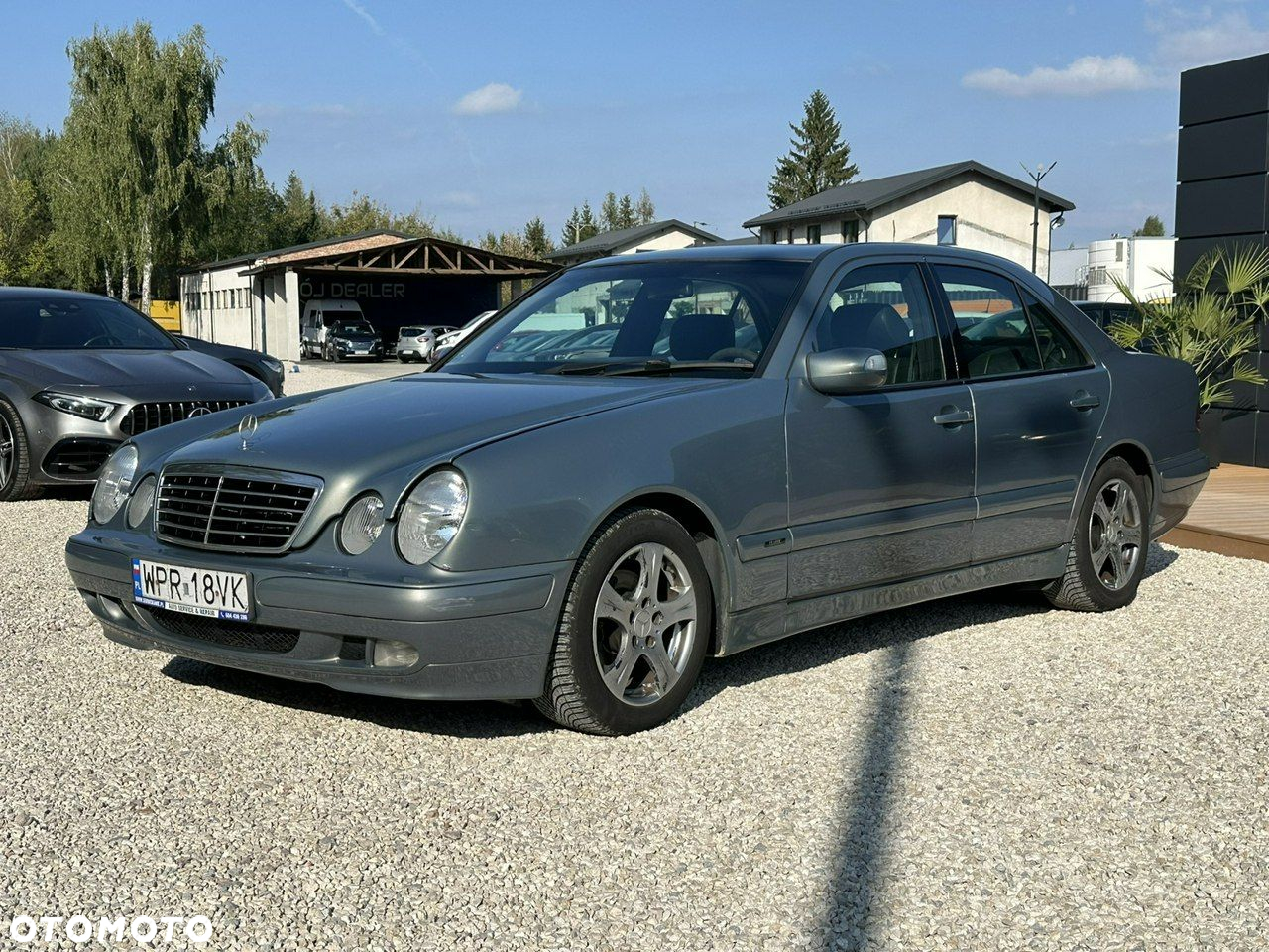 Mercedes-Benz Klasa E - 4
