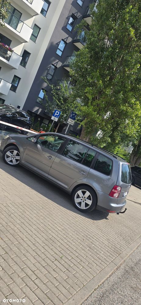 Volkswagen Touran 1.9 TDI Highline - 4
