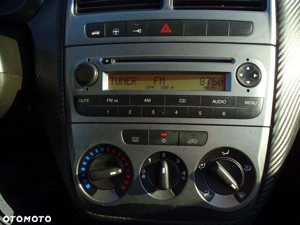 Fiat Grande Punto - 8