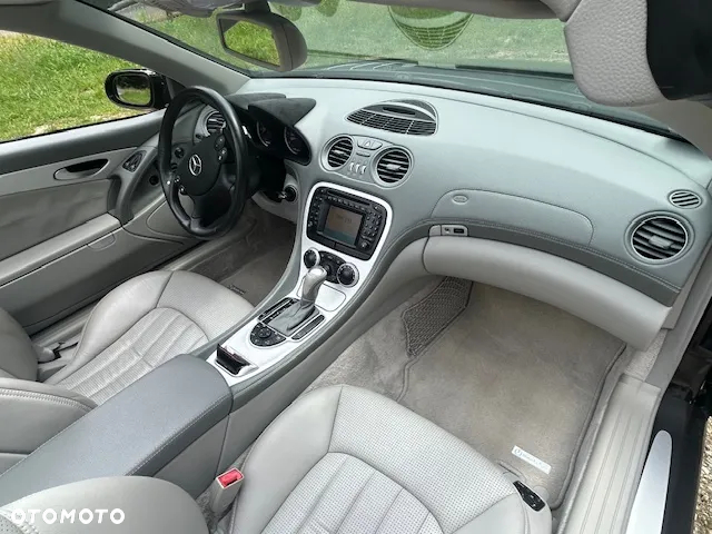 Mercedes-Benz SL 55 AMG - 16