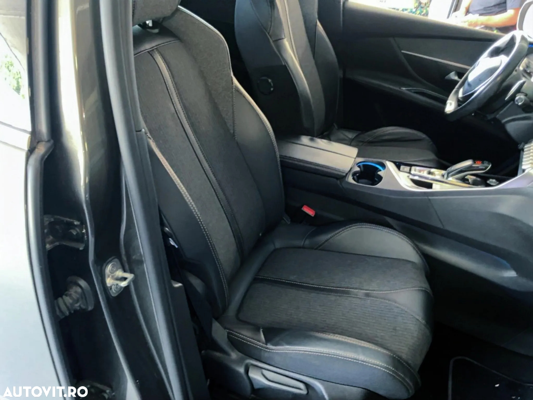 Peugeot 3008 1.2 PureTech Turbo S&S EAT6 GT-Line - 6