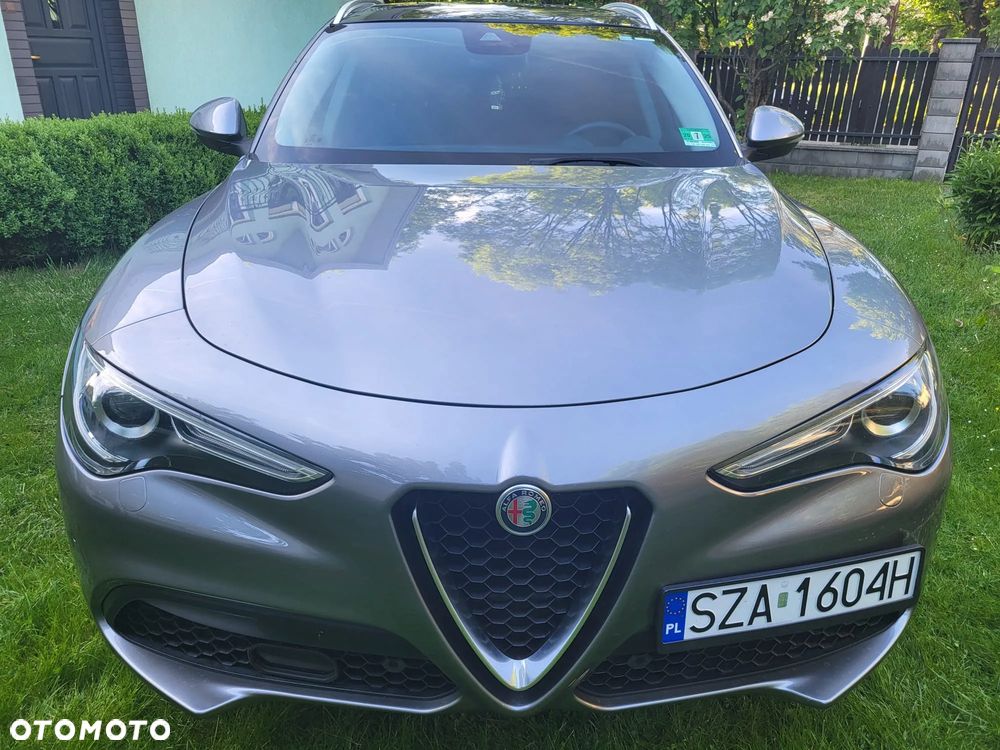 Alfa Romeo Stelvio 2.0 Turbo 16V AT8-Q4 Ti - 8