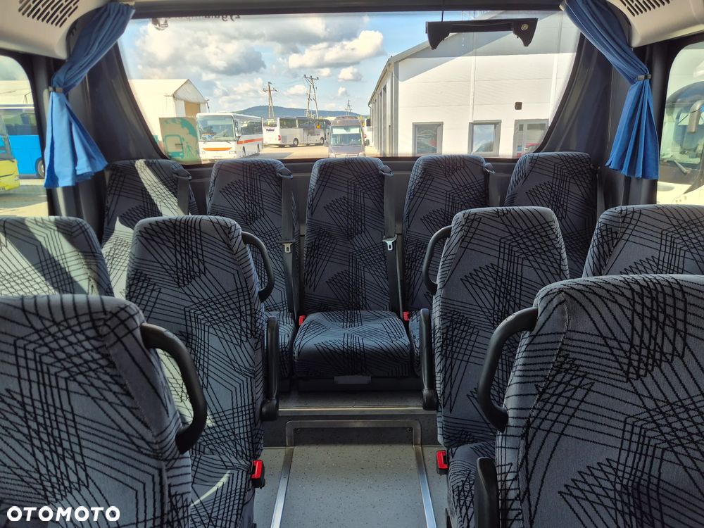 Iveco CROSSWAY/ SPROWADZONY/ 186 000 KM / MANUAL/ 64 MIEJSCA + STOJĄCE - 32